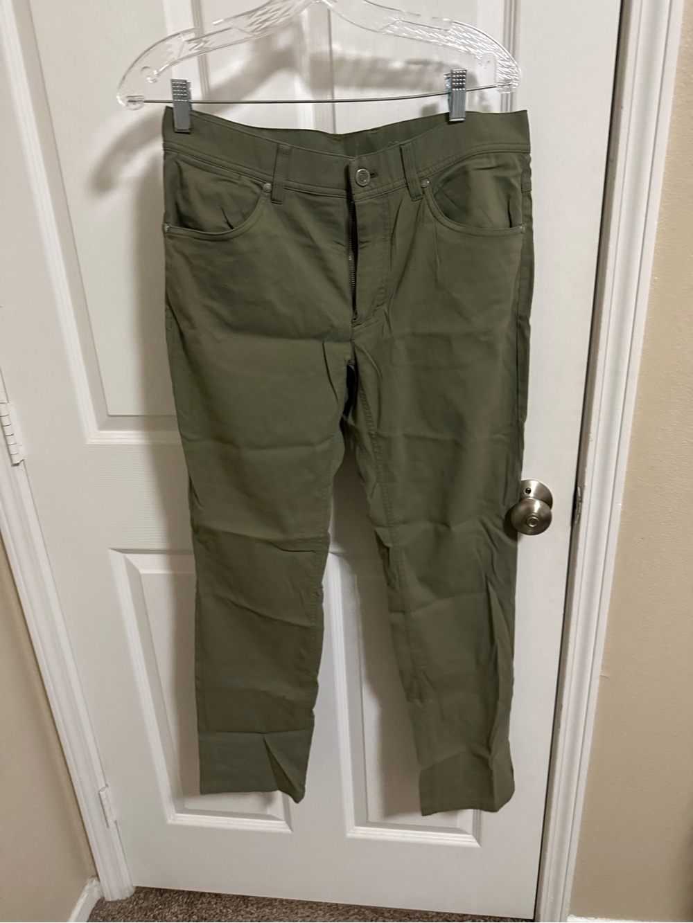 LL. Bean Men’s Olive Green Straight-Leg Pants